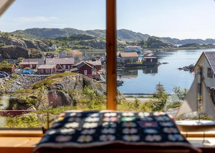 Sharming Cabin In Sund